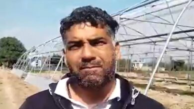 Sanjeev ने मिर्जापुर में विदेश जाने का सपना छोड़कर लाखों की कमाई शुरू की, दूसरों को भी दिया रोजगार