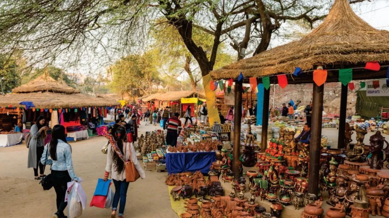 Surajkund International Crafts Fair: अंतिम चरण में खरीदारी का जोर, भारी छूट का लाभ उठाएं