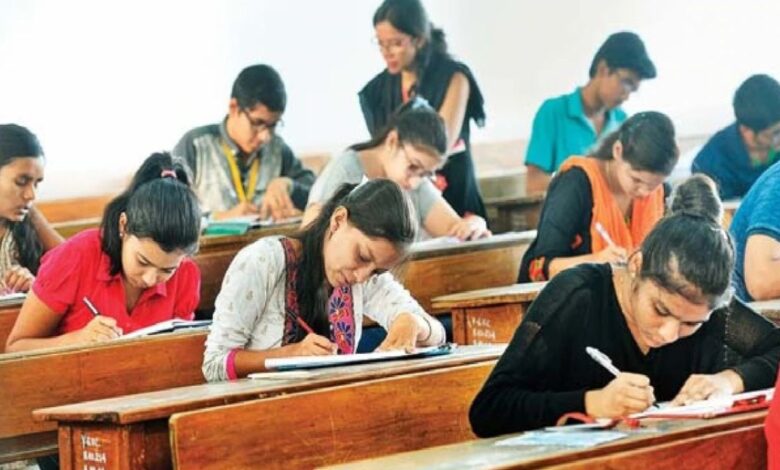 Haryana Board की 12वीं परीक्षा में पेपर लीक करने की कोशिश, तीन आरोपी मौके पर पकड़े गए