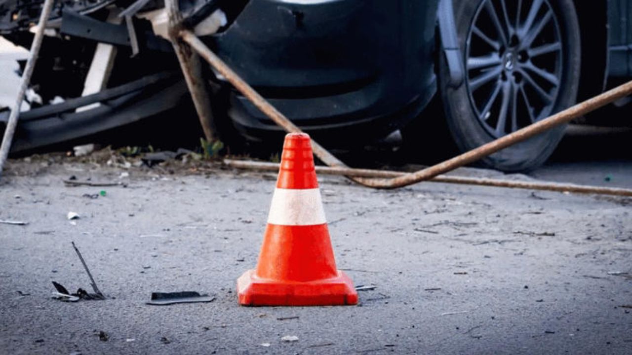 Haryana Accident: गुरुग्राम के मानेसर में दर्दनाक सड़क हादसा, एक की मौत, नौ घायल