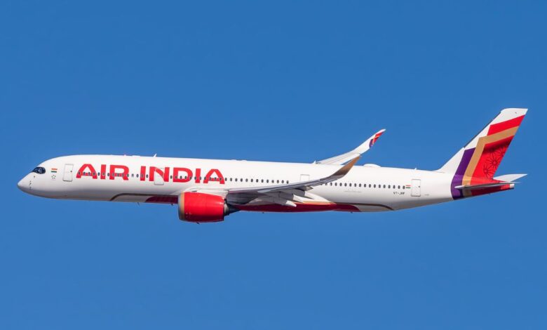 Bomb threat: मुंबई से न्यूयॉर्क जा रही एयर इंडिया की फ्लाइट में बम की धमकी, विमान सुरक्षित लौट कर आया