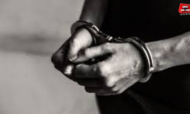 Delhi Crime News: दिल्ली पुलिस की बड़ी कार्रवाई, गांजा तस्कर मुस्लिम खान और रुखसाना गिरफ्तार