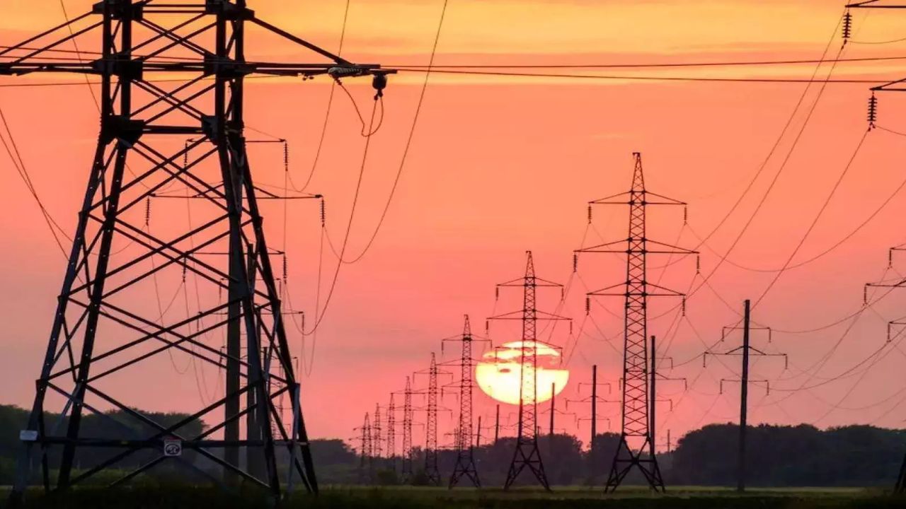 Haryana Electricity Rates: बिजली दरों में बढ़ोतरी! हरियाणा के उपभोक्ताओं की जेब पर पड़ेगा सीधा असर
